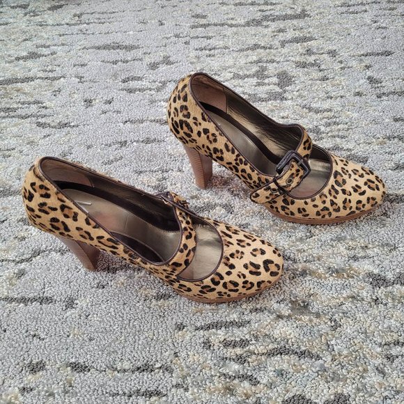 Sacks 5th Avenue Leopard Heals - Picture 6 of 10